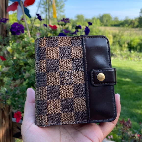 Louis Vuitton Compact Zip Bifold Damier Wallet